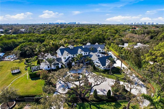 325 Cocohatchee BLVD, Naples, FL 34110