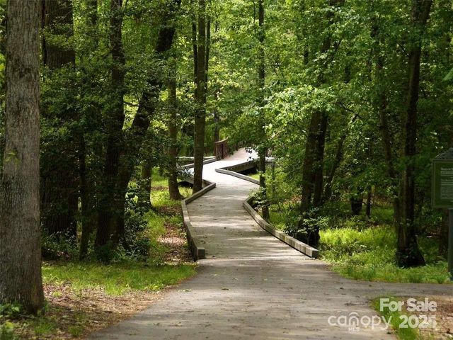 56 Ramble Way, Asheville, NC 28803