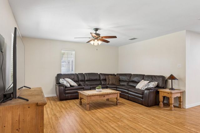1508 Glen Burnie DR, Cedar Park, TX 78613
