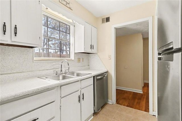 1388 Wood Circle S, Morrow, GA 30260