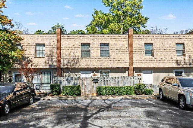 1388 Wood Circle S, Morrow, GA 30260