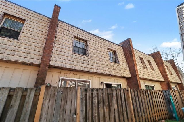 1388 Wood Circle S, Morrow, GA 30260