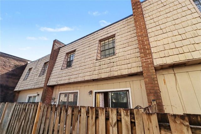 1388 Wood Circle S, Morrow, GA 30260