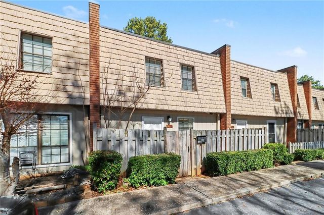 1388 Wood Circle S, Morrow, GA 30260