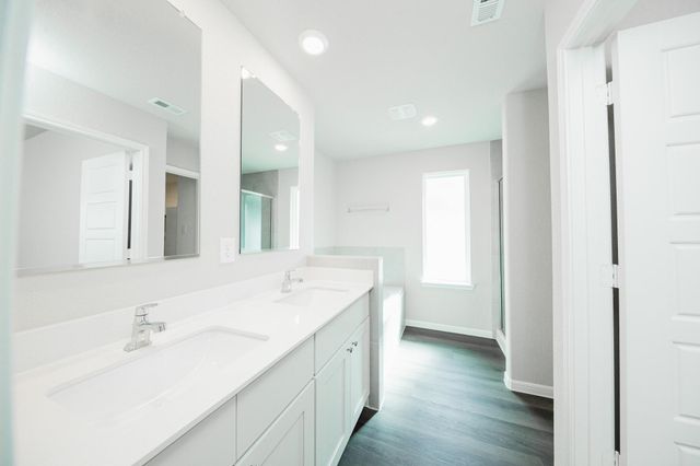 2110 Creole Creek Lane, Houston, TX 77090