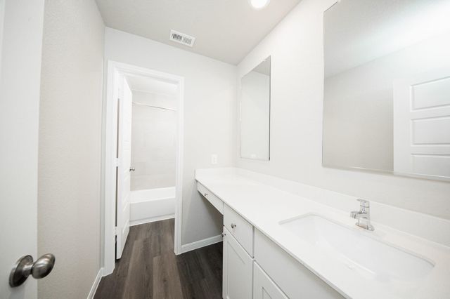 2110 Creole Creek Lane, Houston, TX 77090