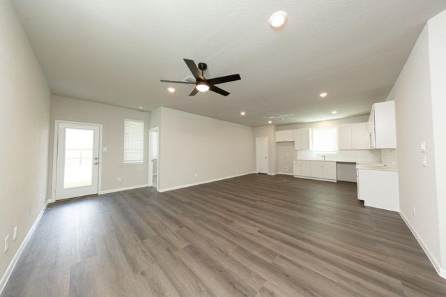 2110 Creole Creek Lane, Houston, TX 77090
