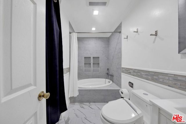 6840 Balboa Boulevard 507, Los Angeles, CA 91406