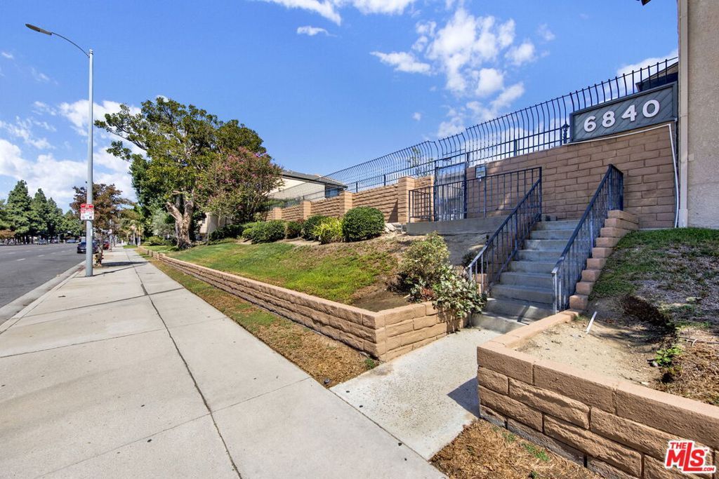 6840 Balboa Boulevard 507, Los Angeles, CA 91406 — photo 2