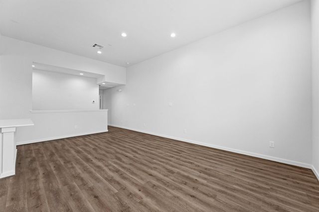 2110 Dewalt Street G, Houston, TX 77088