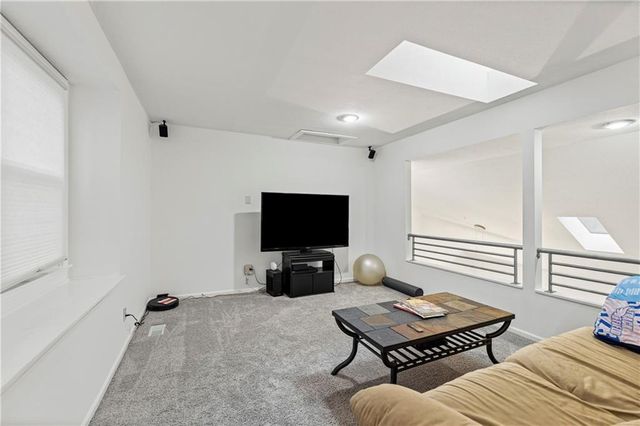 304 Lancelot Drive, Liberty, MO 64068