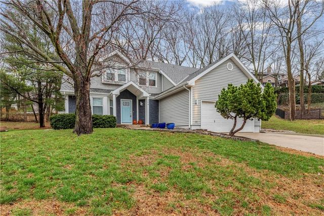 304 Lancelot Drive, Liberty, MO 64068