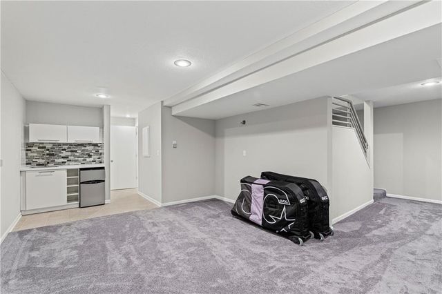 304 Lancelot Drive, Liberty, MO 64068