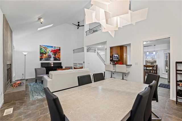 304 Lancelot Drive, Liberty, MO 64068