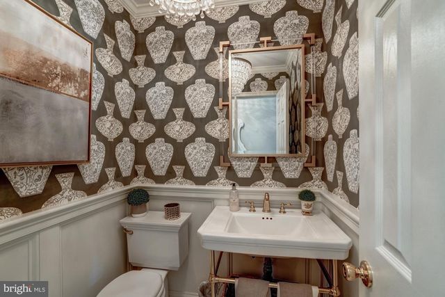 5703 BROOKSIDE DR, Chevy Chase, MD 20815