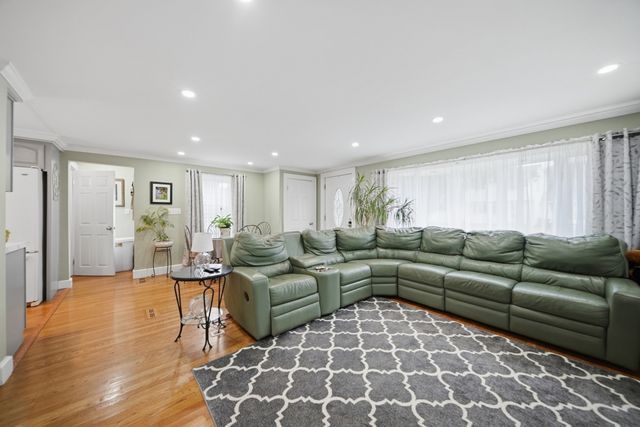 15 Bow, Danvers, MA 01923