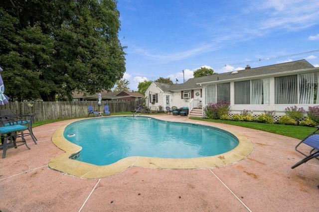 15 Bow, Danvers, MA 01923