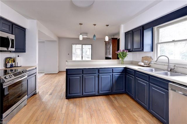 1610 Westport CRES, Newport News, VA 23602