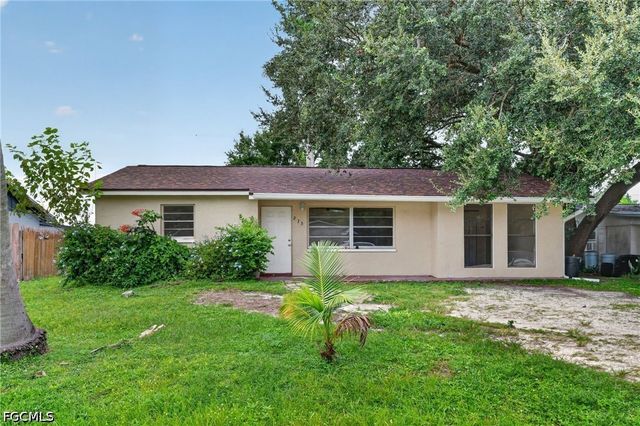 273 Whittier AVE, North Fort Myers, FL 33917