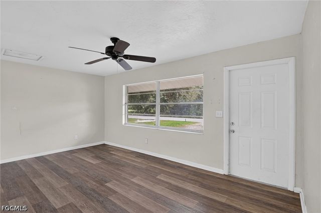 273 Whittier AVE, North Fort Myers, FL 33917