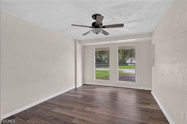 273 Whittier AVE, North Fort Myers, FL 33917