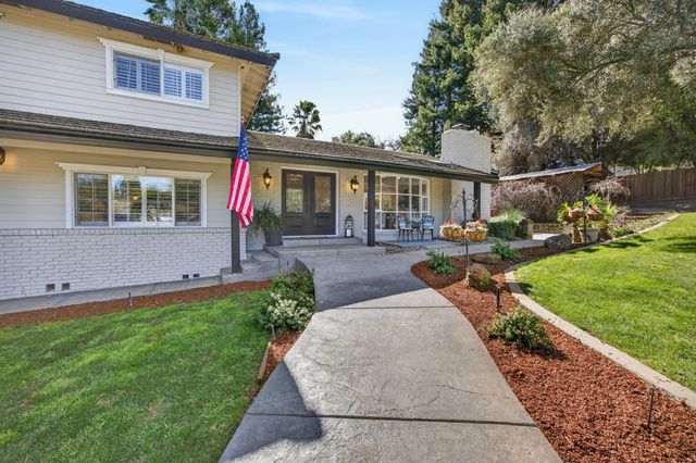 8560 Phoenix Ave, Fair Oaks, CA 95628