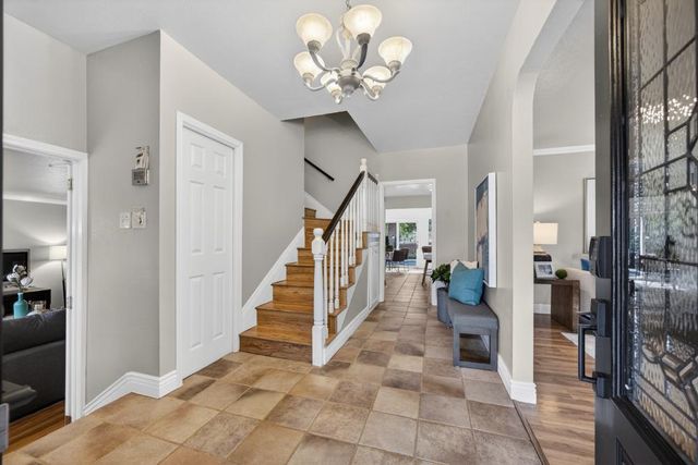 8560 Phoenix Ave, Fair Oaks, CA 95628