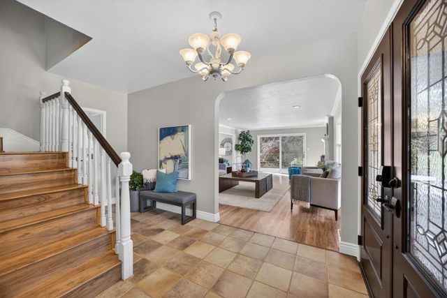 8560 Phoenix Ave, Fair Oaks, CA 95628