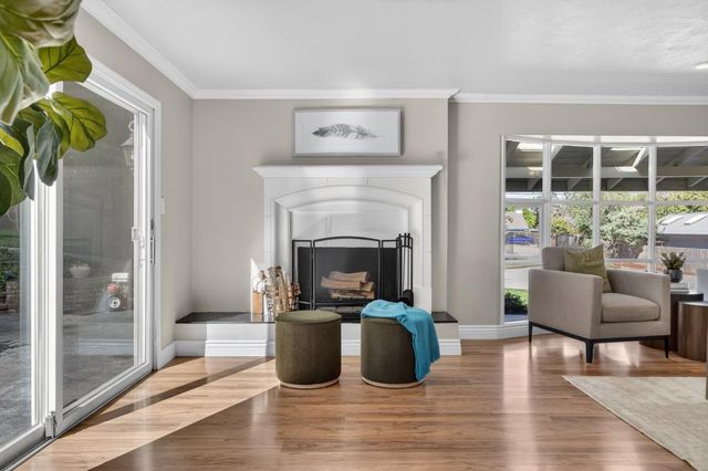 8560 Phoenix Ave, Fair Oaks, CA 95628