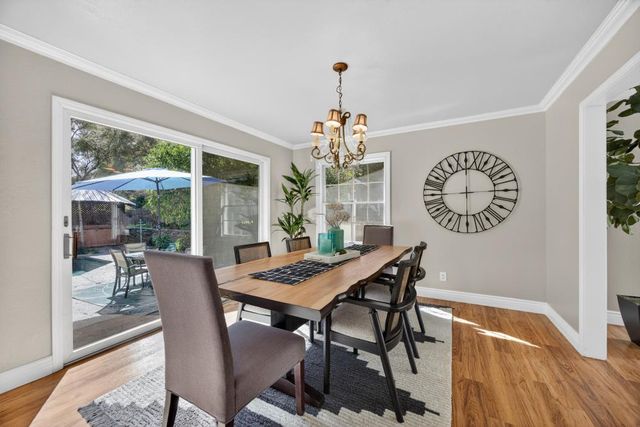 8560 Phoenix Ave, Fair Oaks, CA 95628