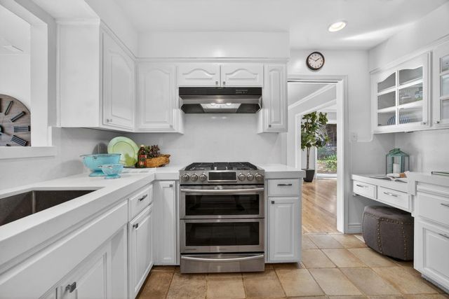 8560 Phoenix Ave, Fair Oaks, CA 95628