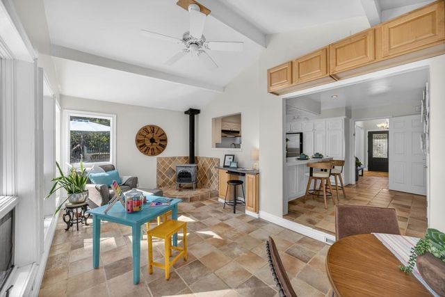 8560 Phoenix Ave, Fair Oaks, CA 95628