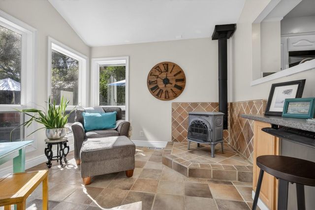 8560 Phoenix Ave, Fair Oaks, CA 95628