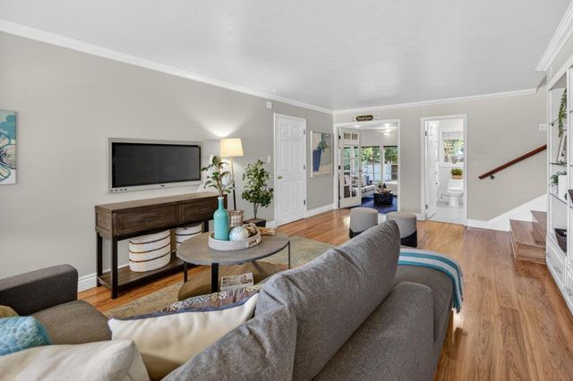 8560 Phoenix Ave, Fair Oaks, CA 95628