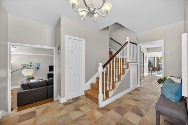 8560 Phoenix Ave, Fair Oaks, CA 95628