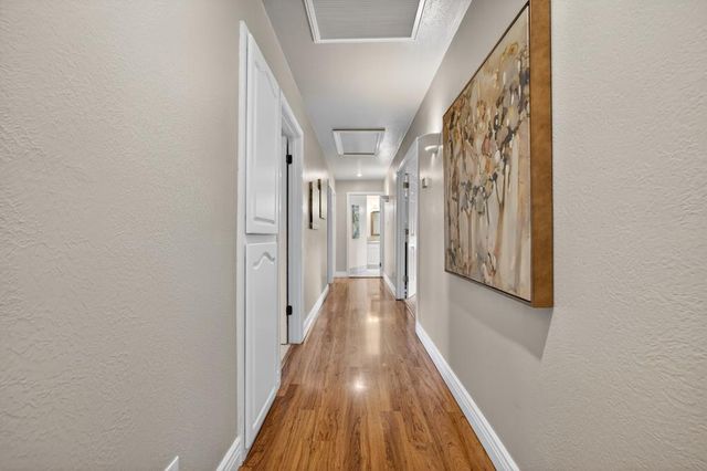 8560 Phoenix Ave, Fair Oaks, CA 95628