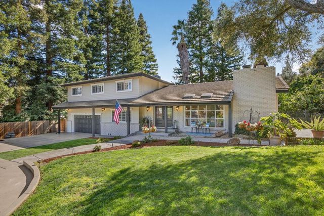 8560 Phoenix Ave, Fair Oaks, CA 95628