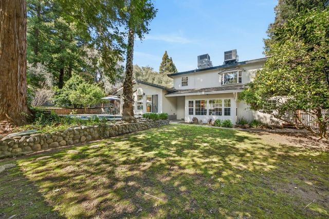 8560 Phoenix Ave, Fair Oaks, CA 95628