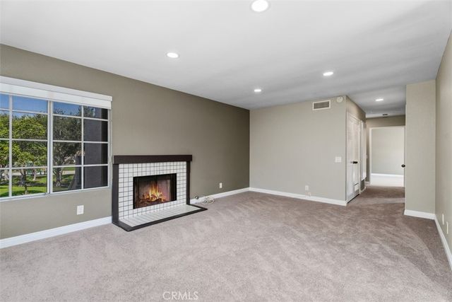 19 Exeter 16, Irvine, CA 92612
