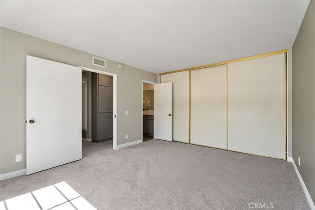 19 Exeter 16, Irvine, CA 92612