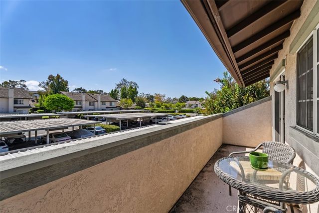 19 Exeter 16, Irvine, CA 92612