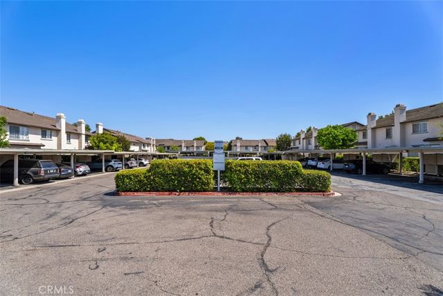 19 Exeter 16, Irvine, CA 92612