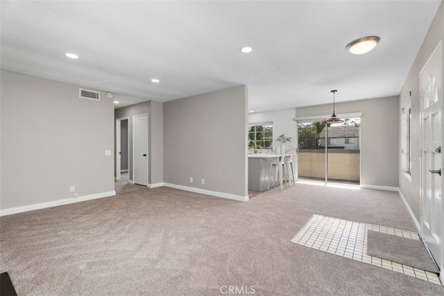 19 Exeter 16, Irvine, CA 92612