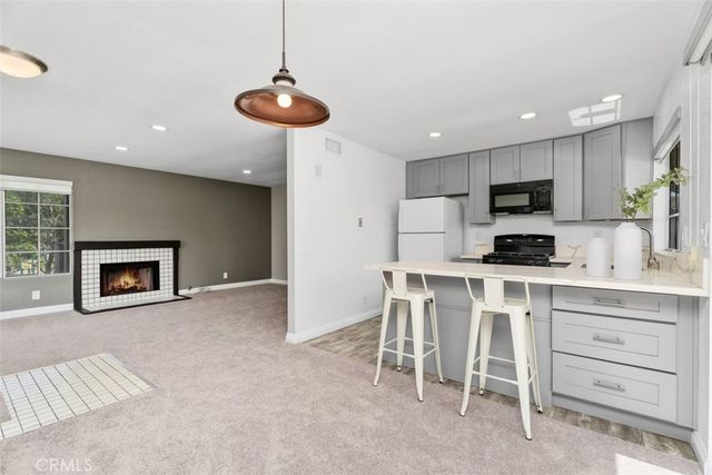 19 Exeter 16, Irvine, CA 92612