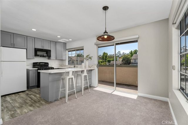 19 Exeter 16, Irvine, CA 92612
