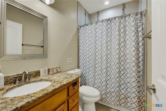 596 Riviera Drive, Canyon Lake, TX 78133
