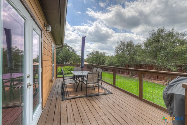 596 Riviera Drive, Canyon Lake, TX 78133