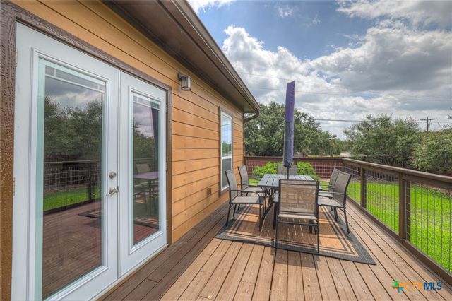 596 Riviera Drive, Canyon Lake, TX 78133