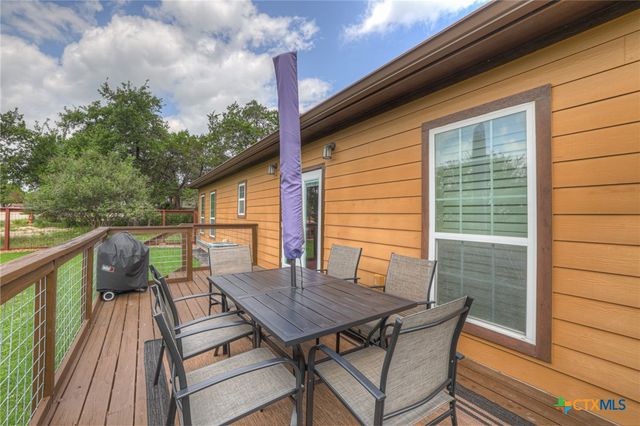 596 Riviera Drive, Canyon Lake, TX 78133