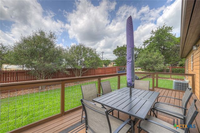 596 Riviera Drive, Canyon Lake, TX 78133